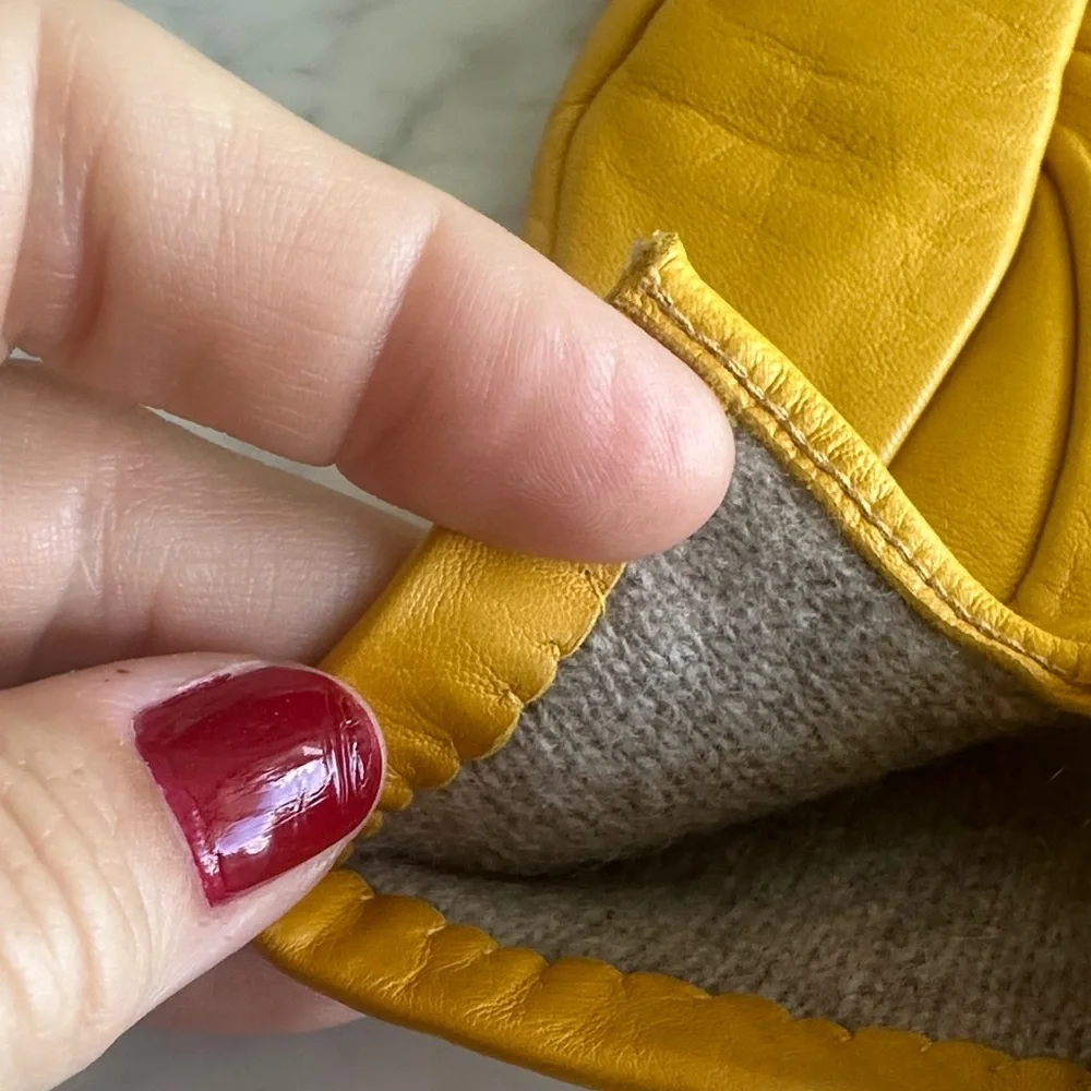 Chic Mustard Leather Gloves handmade in rome cashmere lined